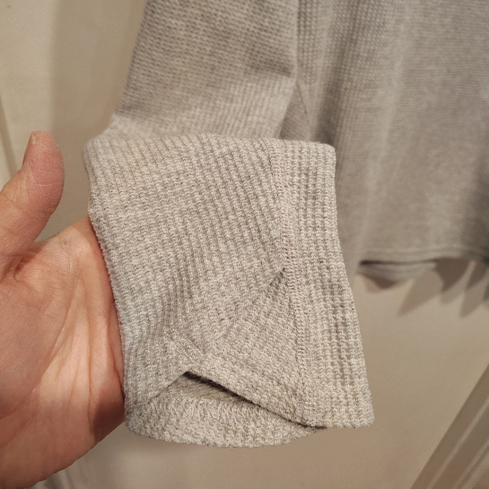 SOLD Kuhl Women's Gray Petra Thermal Waffle Knit Turtleneck Top Sz XL-Gorpcore - Picture 3 of 7